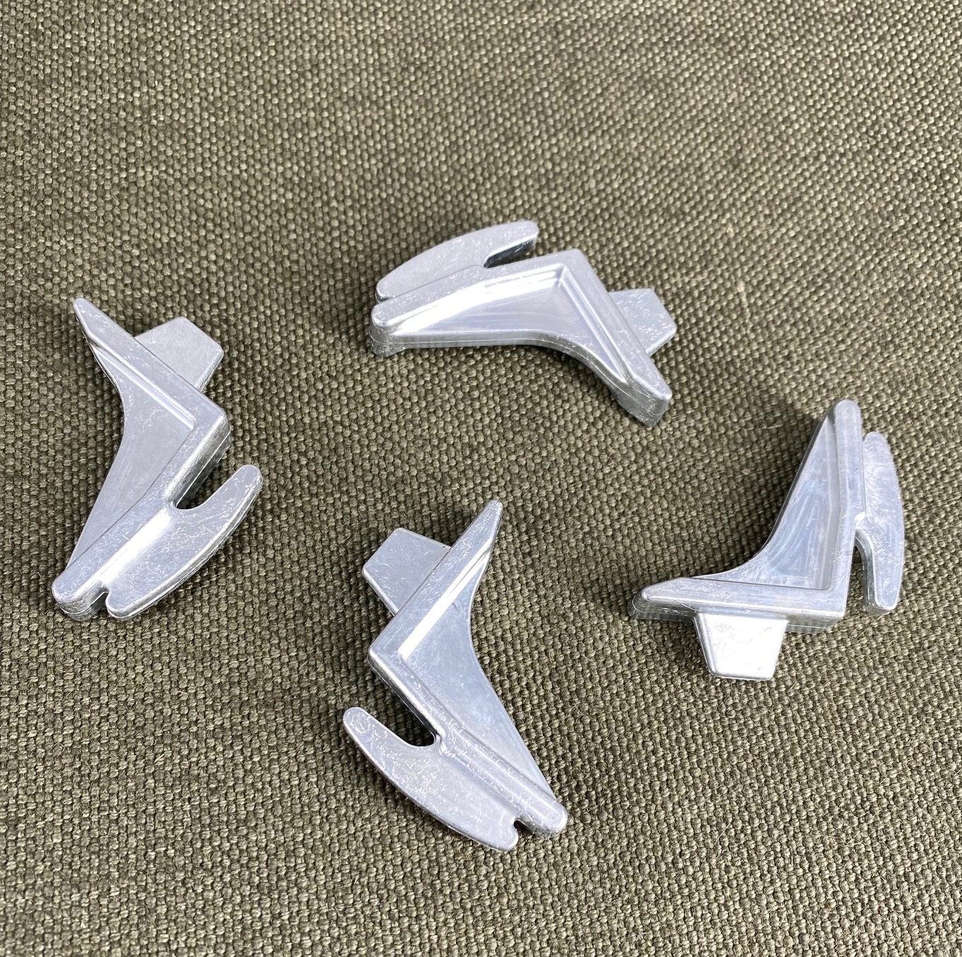 Zamak Shims for Industrial Shelving – Sagaert